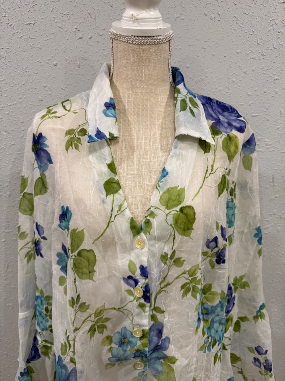Dress Barn White Sheer‎ Floral Button-Up Blouse Flare Sleeves Size XL Y2K - Picture 3 of 8